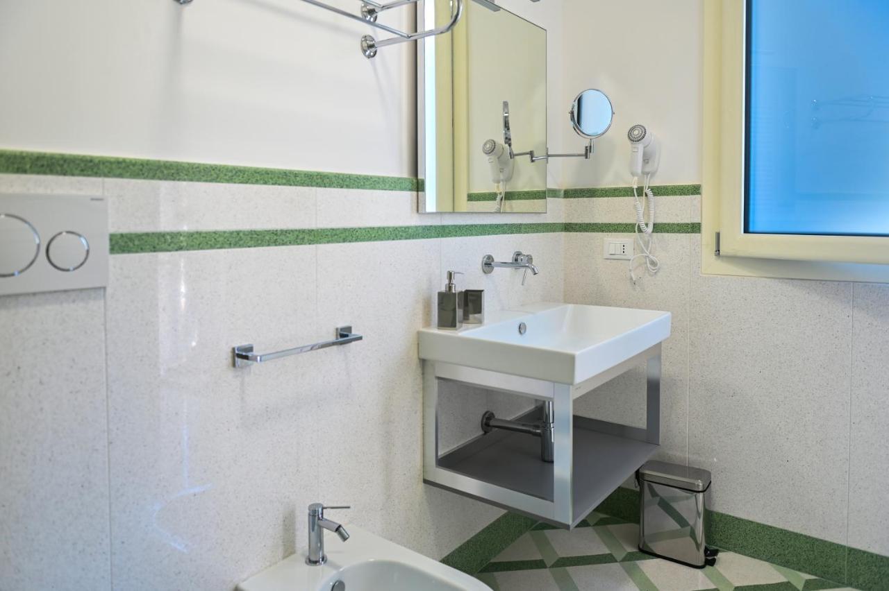 Perle Marine Suite Apartments Castro  Extérieur photo