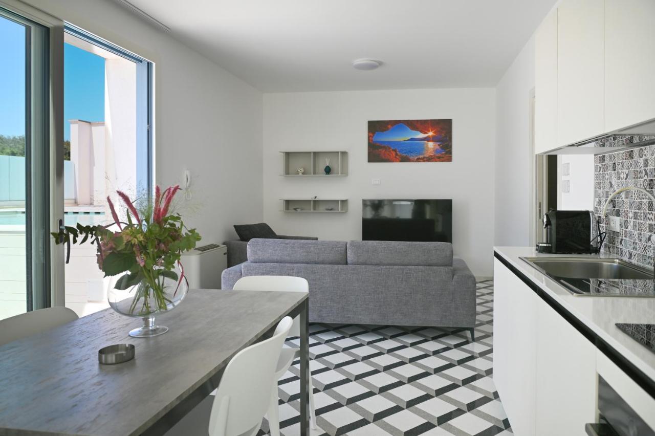 Perle Marine Suite Apartments Castro  Extérieur photo